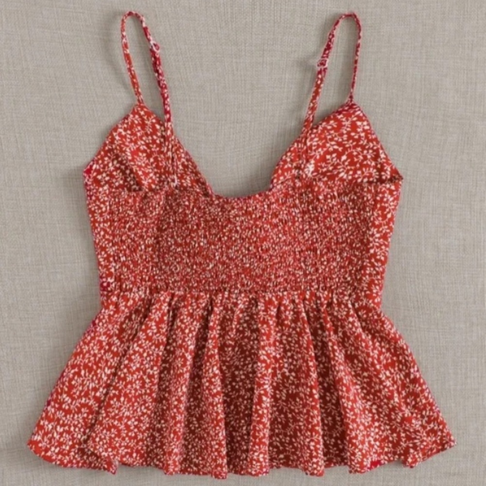 Women’s Red Floral Tie-Front Peplum Cami Top - Picture 3 of 6